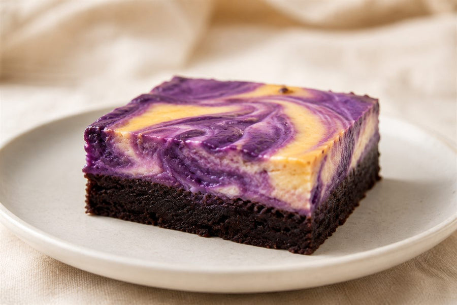 Brownie cheesecake à l'ube, base brownie et cheesecake violet marbré