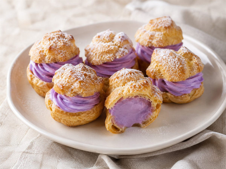 Choux à la crème à l'ube, crème violette